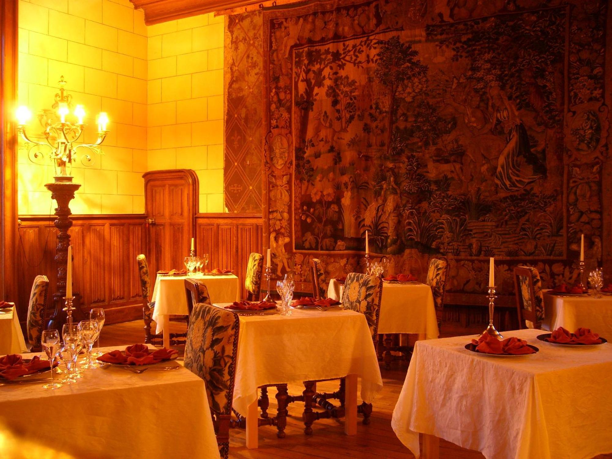 Chateau De Busset Dış mekan fotoğraf